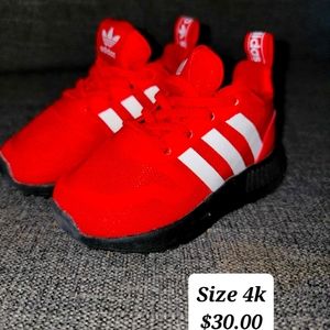 Toddler Adidas size 4k or 4c boys